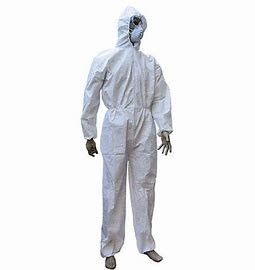 A nivelado classifica um terno protetor químico branco do PPE
